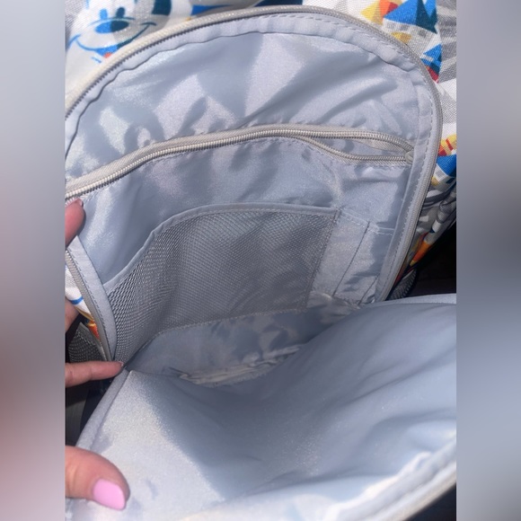 Disneyland backpack with USB port - Picture 5 of 10